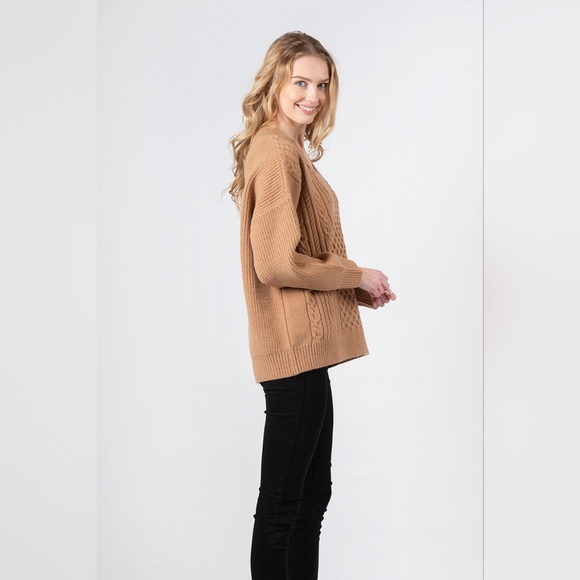 Lyla+Luxe Marci V-neck sweater - Picture 2 of 4